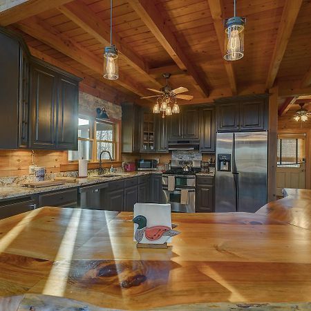 Blue Ridge Bliss- Spacious Cabin, Pets, Hot Tub! Eksteriør billede