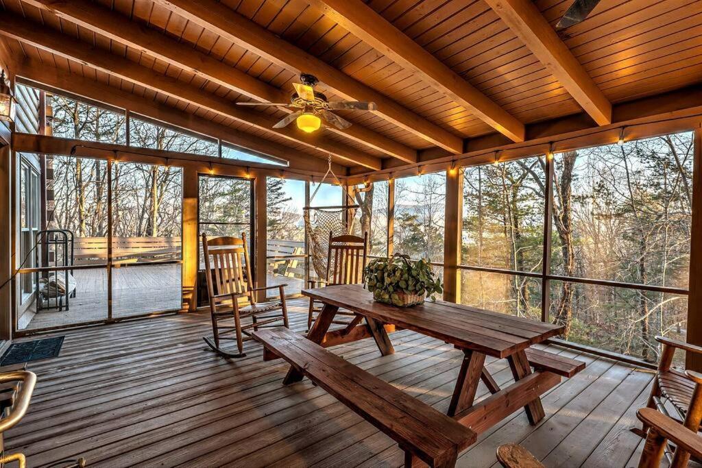 Blue Ridge Bliss- Spacious Cabin, Pets, Hot Tub! Eksteriør billede