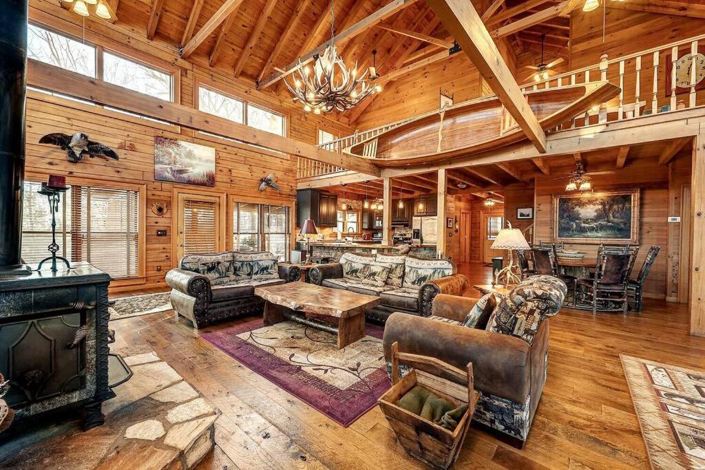 Blue Ridge Bliss- Spacious Cabin, Pets, Hot Tub! Eksteriør billede