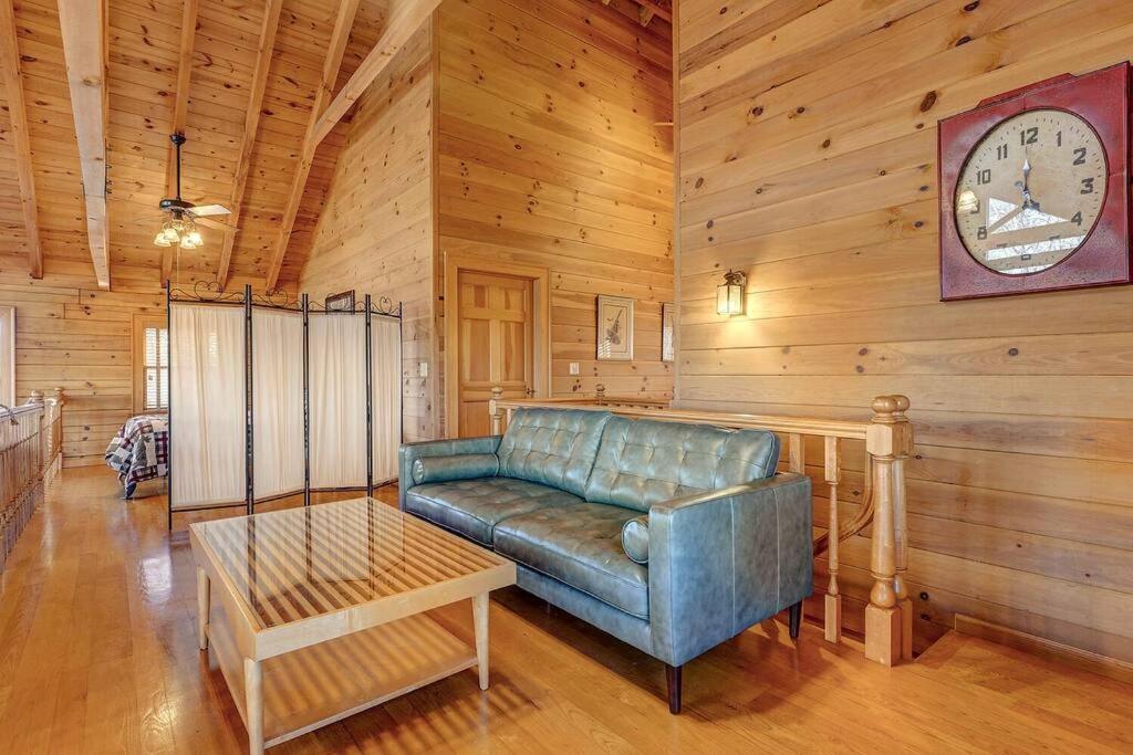 Blue Ridge Bliss- Spacious Cabin, Pets, Hot Tub! Eksteriør billede