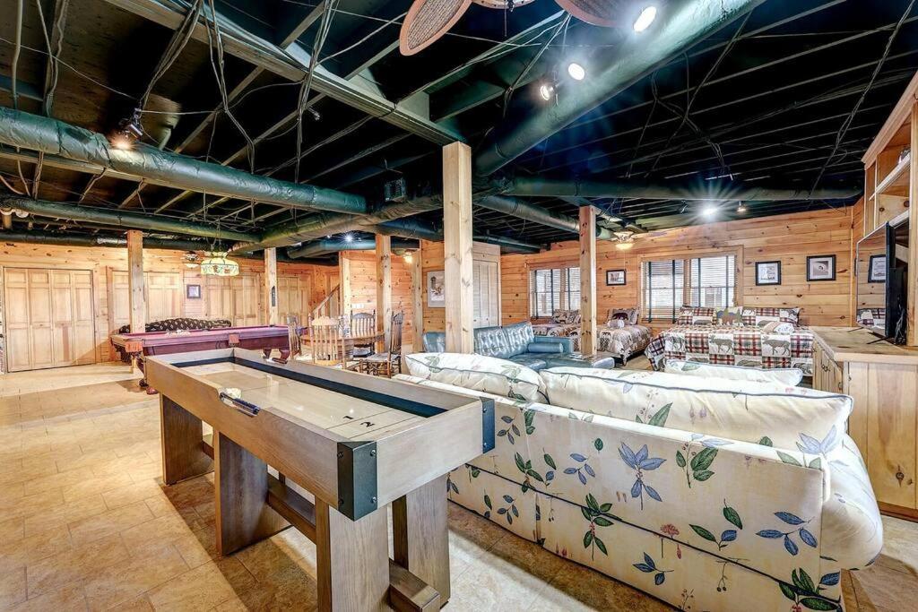 Blue Ridge Bliss- Spacious Cabin, Pets, Hot Tub! Eksteriør billede