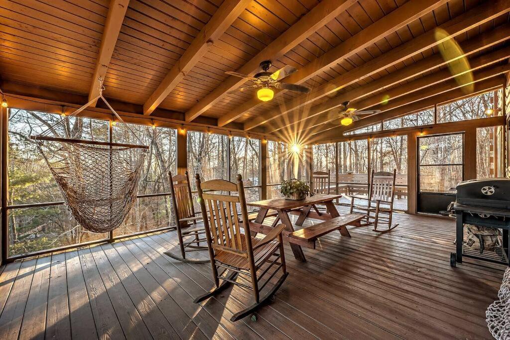 Blue Ridge Bliss- Spacious Cabin, Pets, Hot Tub! Eksteriør billede