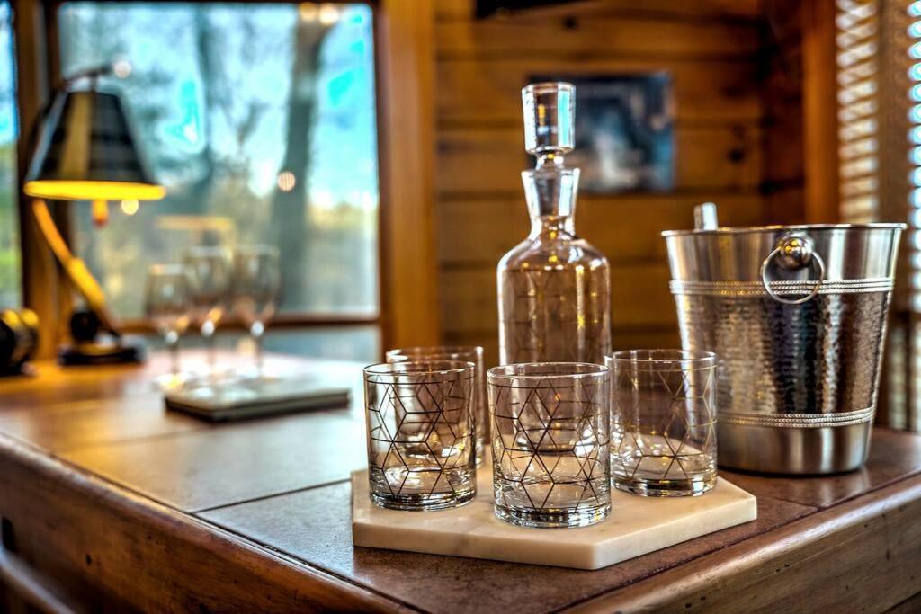 Blue Ridge Bliss- Spacious Cabin, Pets, Hot Tub! Eksteriør billede