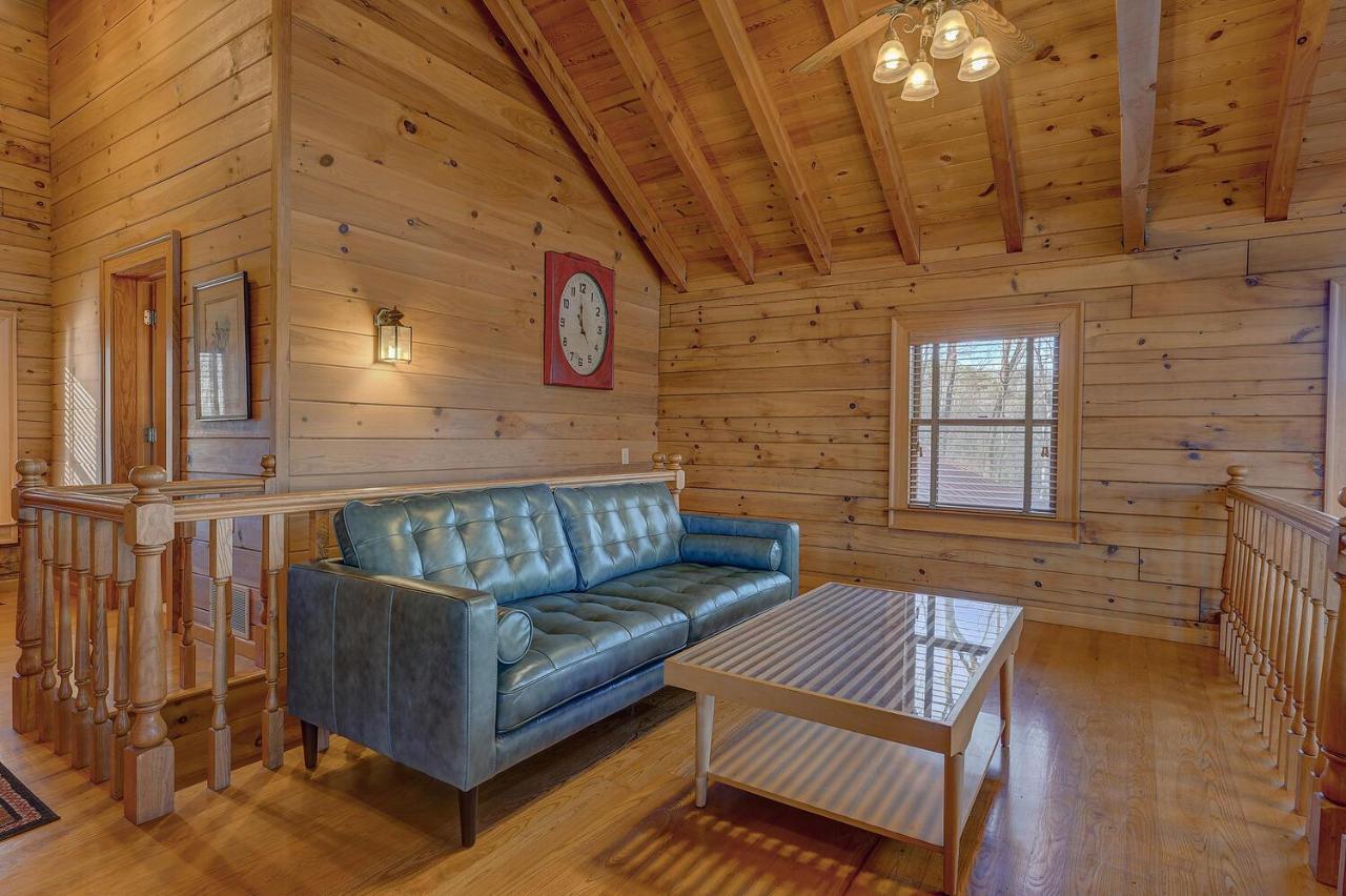 Blue Ridge Bliss- Spacious Cabin, Pets, Hot Tub! Eksteriør billede