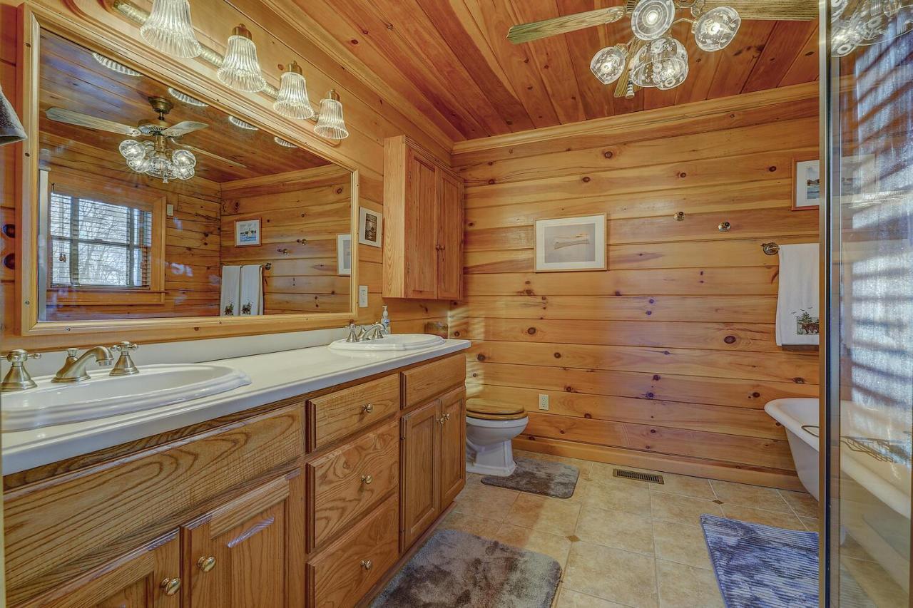 Blue Ridge Bliss- Spacious Cabin, Pets, Hot Tub! Eksteriør billede