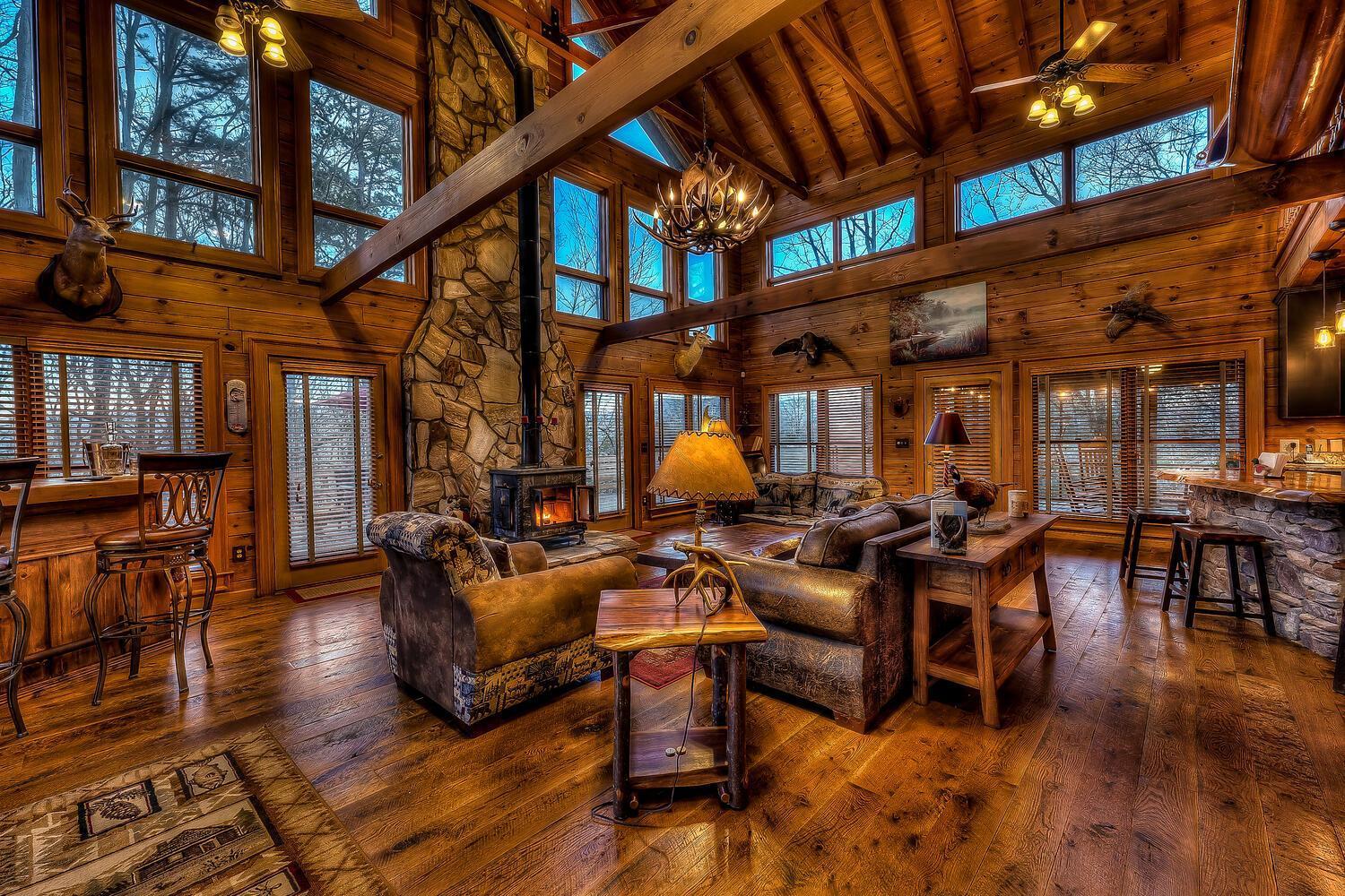Blue Ridge Bliss- Spacious Cabin, Pets, Hot Tub! Eksteriør billede